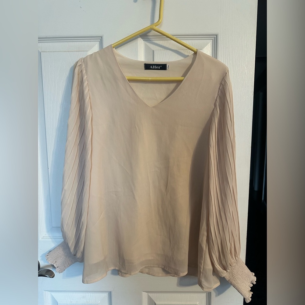 Women's V-Neck Pleated Sleeve Blouse in Cream- L